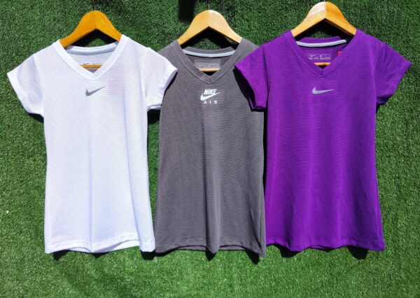 Remera DriFit escote V - Image 4