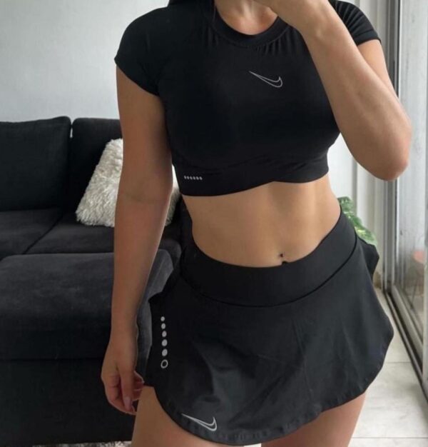 Short pollera Nike - Image 2