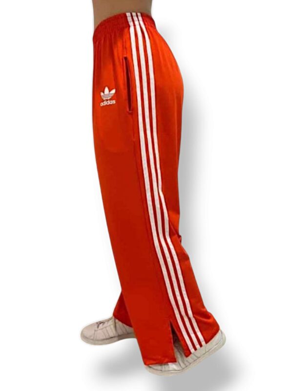 Palazo deportivo Adidas - Image 4